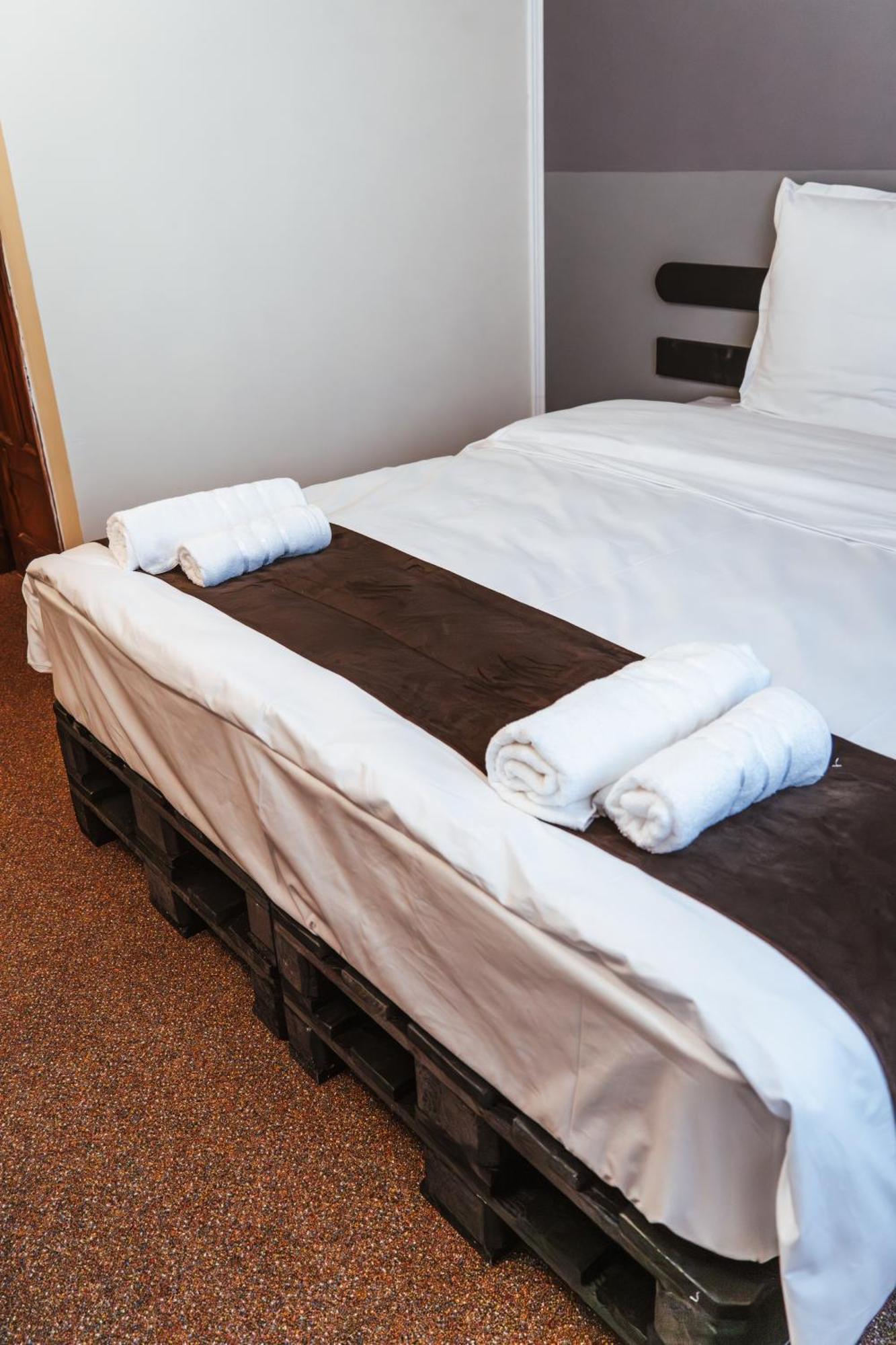 Casa Rosu Hotel Cluj-Napoca Luaran gambar
